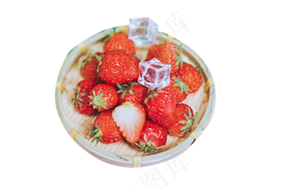 一盘草莓