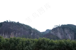重峦叠嶂陡峭的山峰