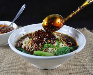 重庆小面 麻辣面条 重庆面条 四川面条 汤面