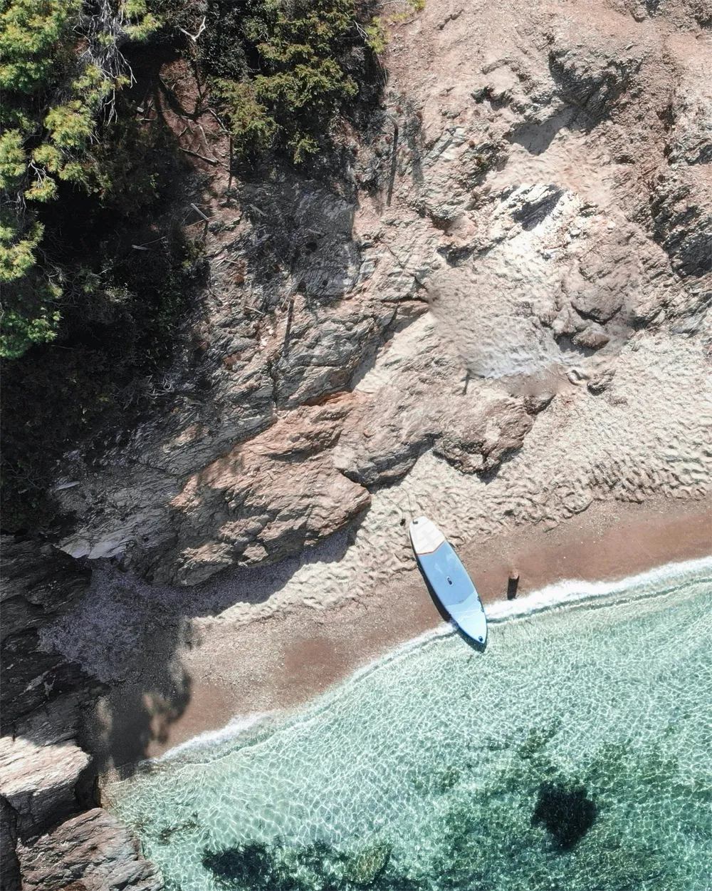 静谧海岸蓝板棕沙图