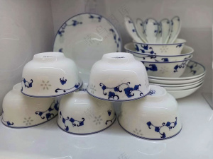 青花瓷餐具