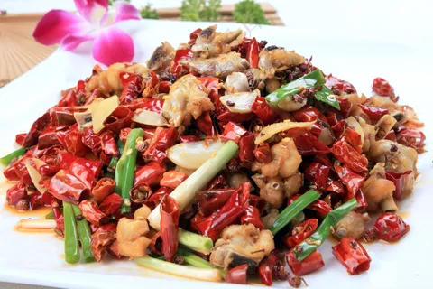 香辣辣子鸡美食图片