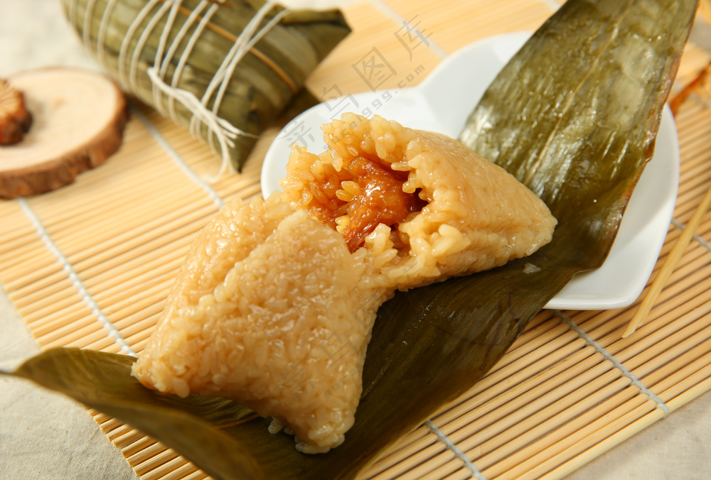 唯美肉粽子照片图片包粽子粽子摄影裹粽籺粽子摄影端午节