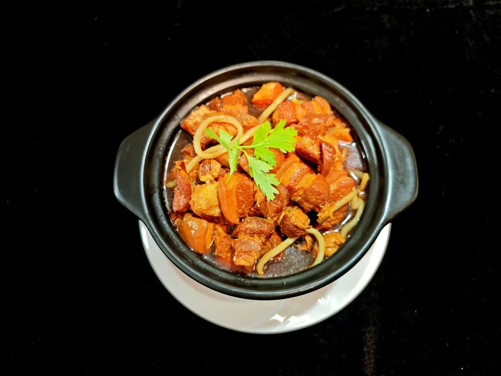 砂锅红烧肉炖葫芦条