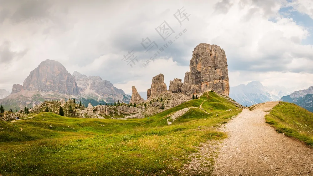 一座山峰摄影图片 一座山峰摄影图片