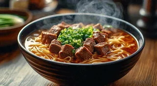红烧牛肉面粉美食面食摄影图