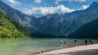 山水间蓝调：自然摄影的宁静时刻