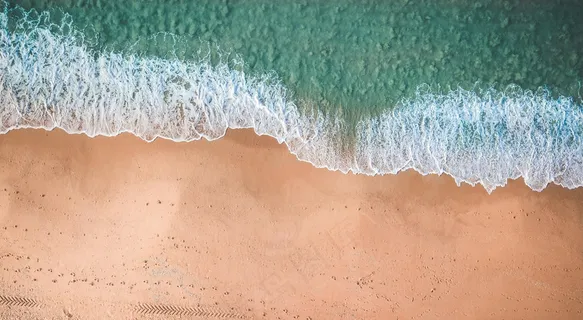 沙滩足迹蓝海韵·宁静风光·蓝棕相映·自然赏析 沙滩足迹蓝海韵·宁静风光·蓝棕相映·自然赏析