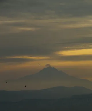 暮色中的静谧云海