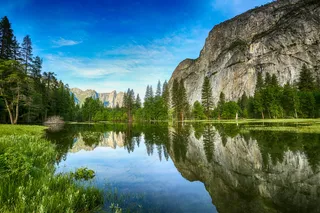 静谧山水间：写实蓝调风光摄影