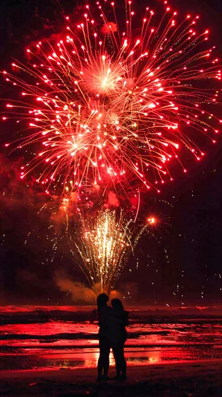 新春春节放烟花庆祝红色喜庆小年除夕夜国庆摄影图