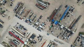 轿车托运物流停车场