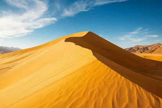 炎热干燥沙漠沙丘敦煌大漠风光自然风景摄影图