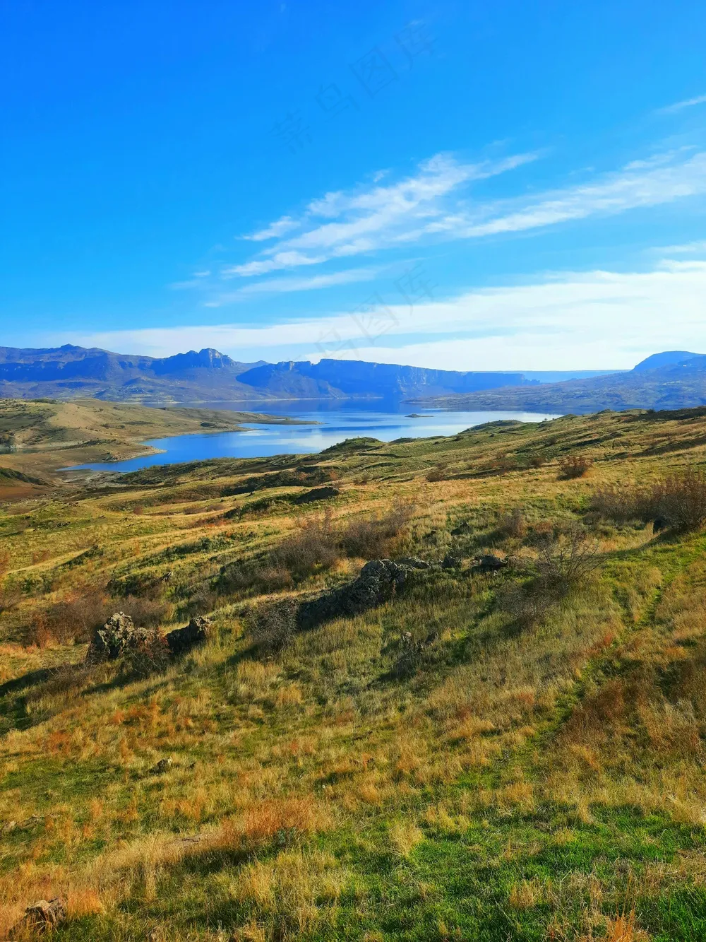 草原静谧之蓝湖远山 草原静谧之蓝湖远山
