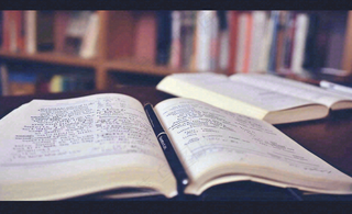 世界读书日阅读知识图书馆摄影图