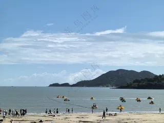 假日海边沙滩
