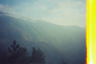 绿意山林朦胧蓝调屏保