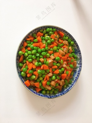 白底小炒青豆美食