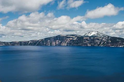 宁静的海湾，天空之镜