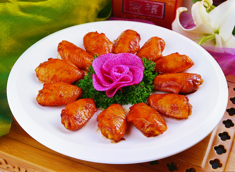 腊味鸡翅   48元例