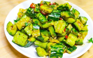 凉拌黄瓜美食图片