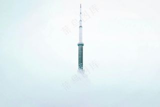 免费 白色和绿色高层建筑壁纸 素材图片