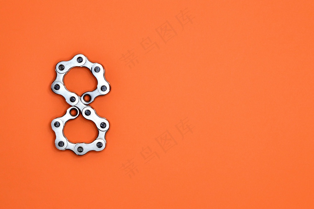 免费 灰色摩托车链表号8 素材图片