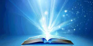 翻开的书本知识海洋阅读教师节蓝色背景