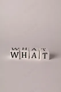 免费 什么提问 米色背景 what