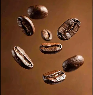 咖啡豆散落摄影图