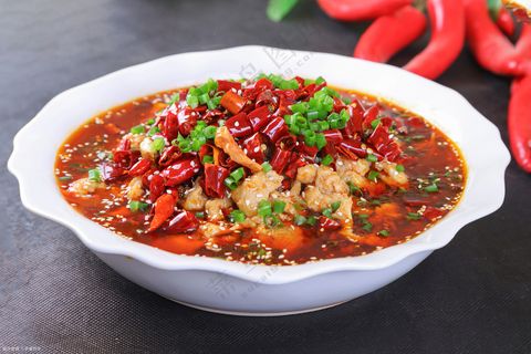 香辣水煮肉片美食图片