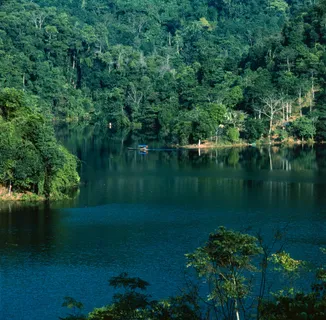 静谧湖光：自然色彩摄影