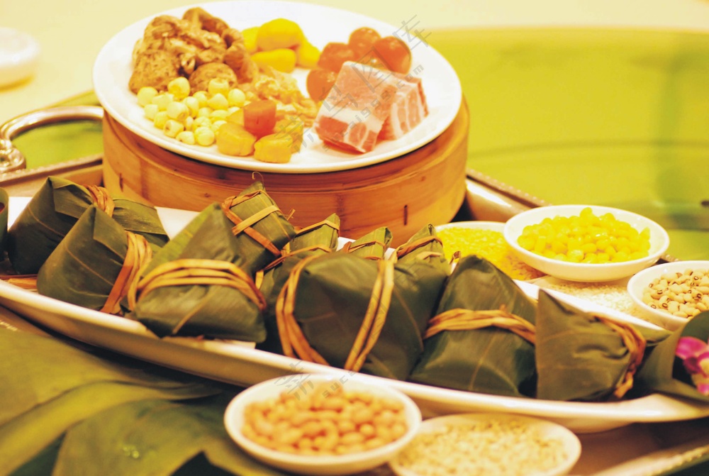唯美粽子照片图片包粽子粽子摄影裹粽籺粽子摄影端午节茶餐厅粽子