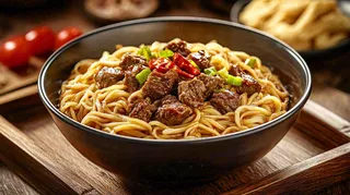 红烧牛肉面粉美食面食摄影图