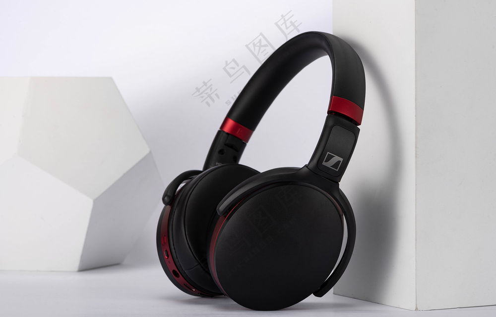 黑色简约分头戴式耳机样机