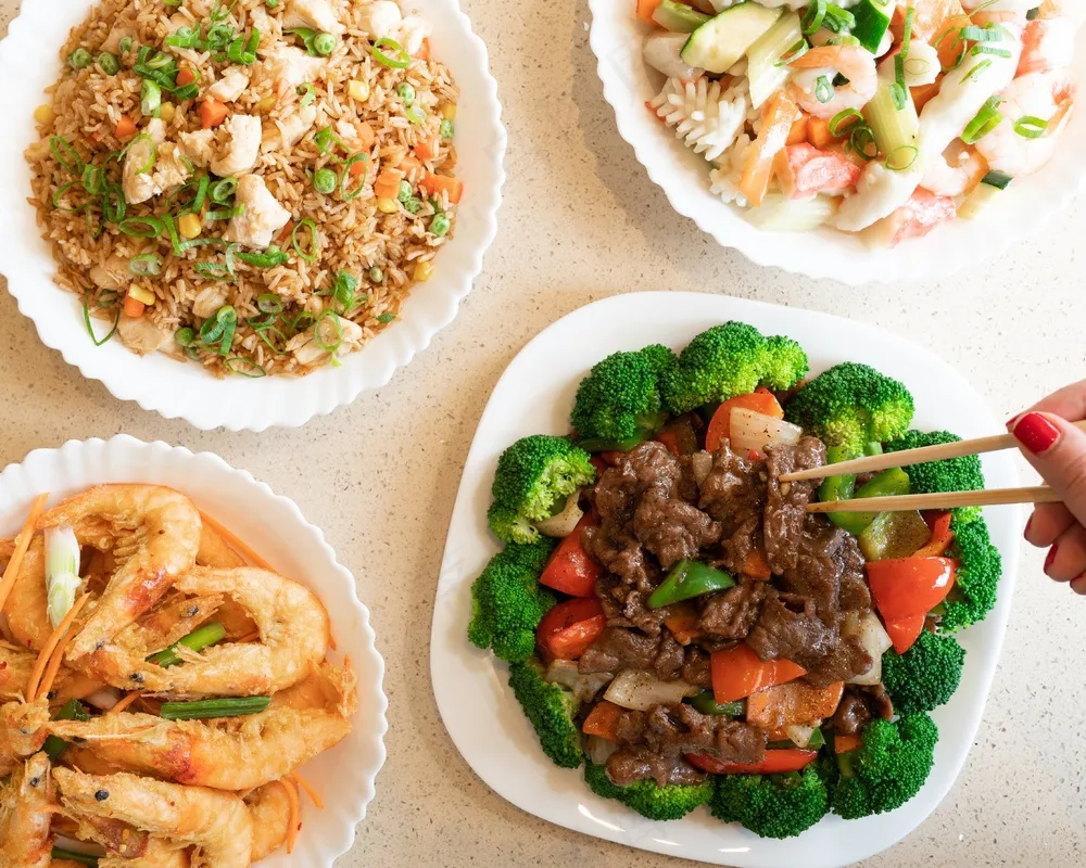 亚洲料理米饭虾海鲜牛肉图片 亚洲料理米饭虾海鲜牛肉图片