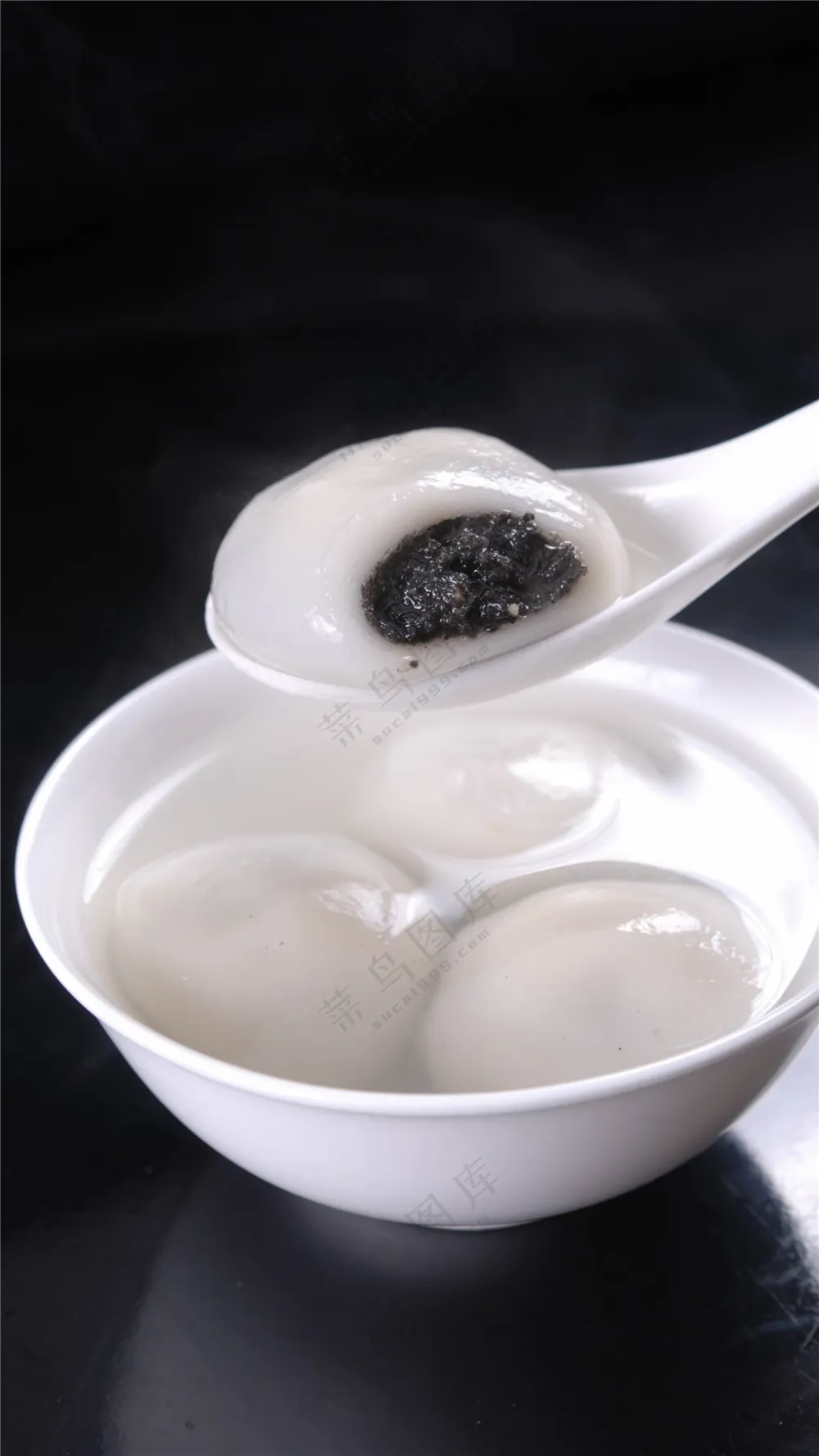 芝麻汤圆图片