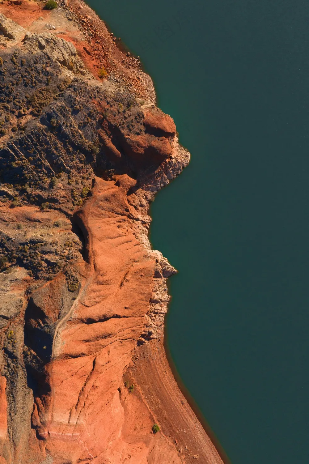 峭壁之巅的沉思