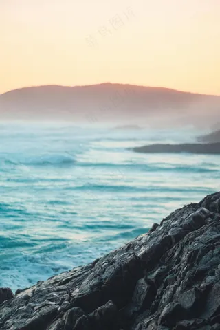 岩海波涛落日图·自然壮观·蓝橙辉映·屏保之选