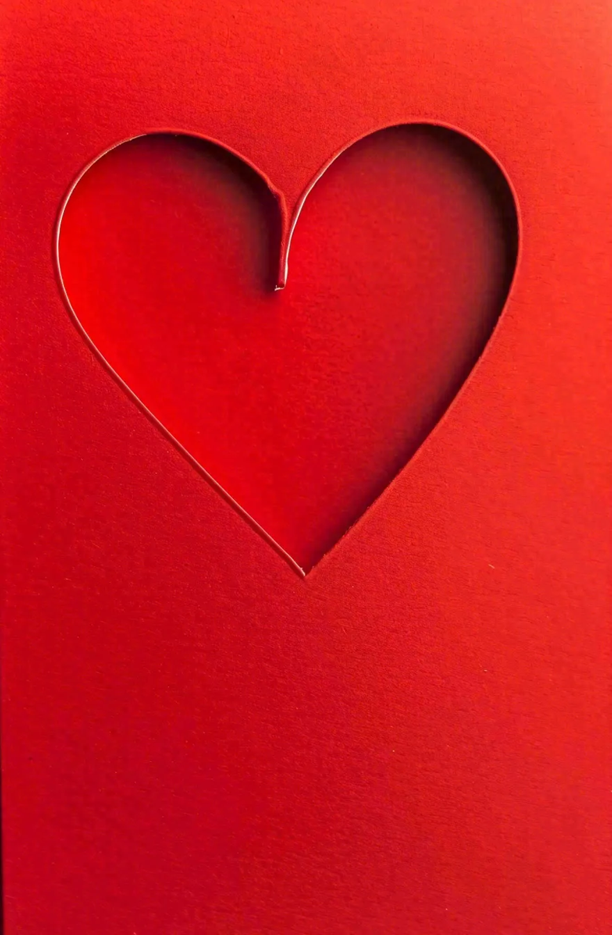 红色立体爱心镂空插画母亲节七夕背景