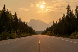 黄昏下的无尽道路