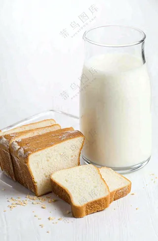 营养美味早餐面包吐司牛奶摄影图