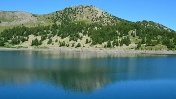 湖光山色的宁静午后