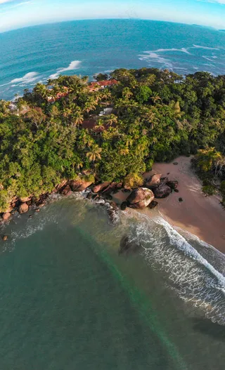 绿野仙踪：红瓦绿树蓝海湾