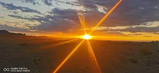 夕阳，沙漠 戈壁