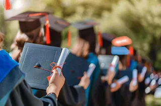 学生毕业季考试青春插画背景