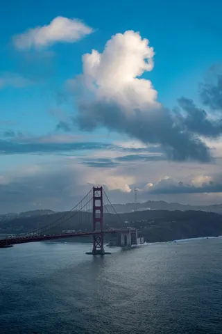 云间大桥的宁静之美