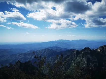 风景山脉蓝天白云