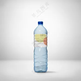 矿泉水瓶VI样机塑料瓶子标签logo分层模板
