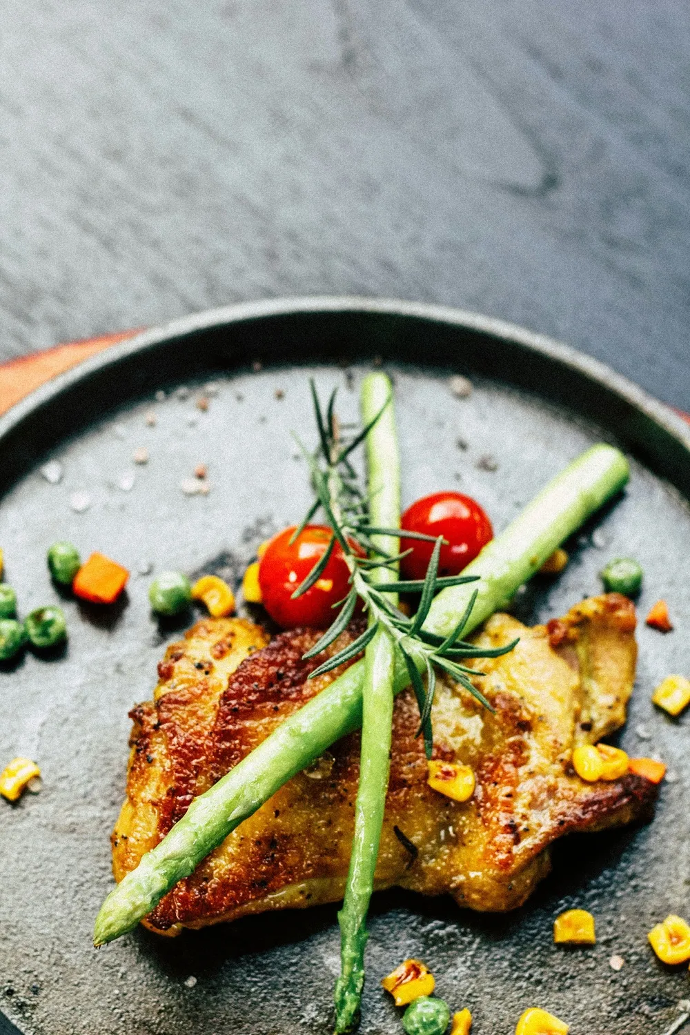 迷迭香_鸡的图像和图片_一顿饭